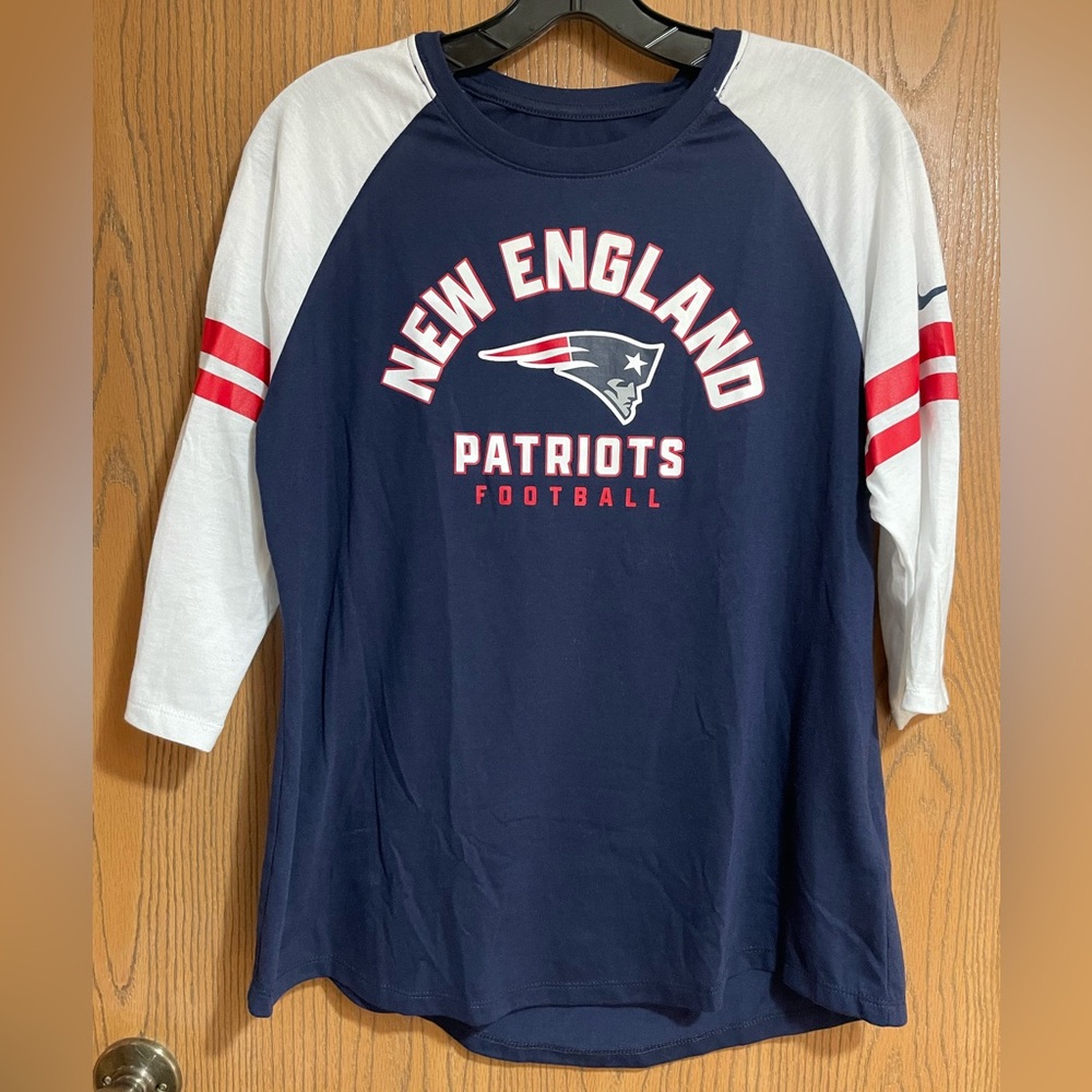 NWT Nike New England Patriots Crew Neck Tee